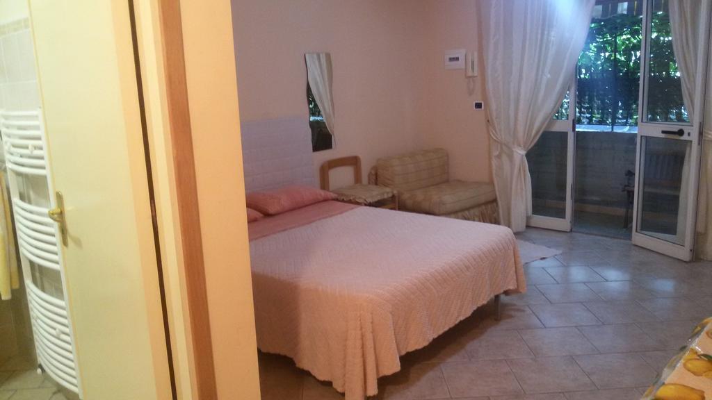 Ferienwohnung Tiziana Giardini-Naxos Exterior foto