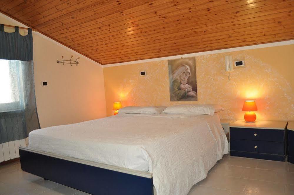 Ferienwohnung Tiziana Giardini-Naxos Exterior foto